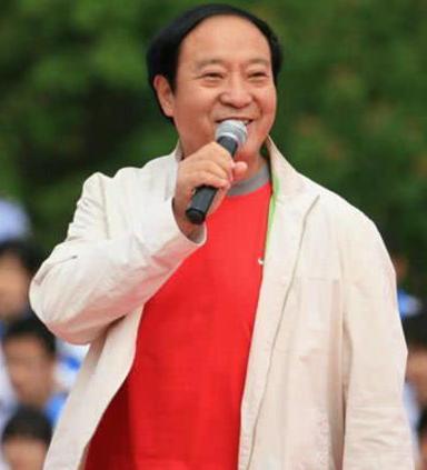 3次离开冯巩的牛群怎么样了,牛群冯巩相声一等人