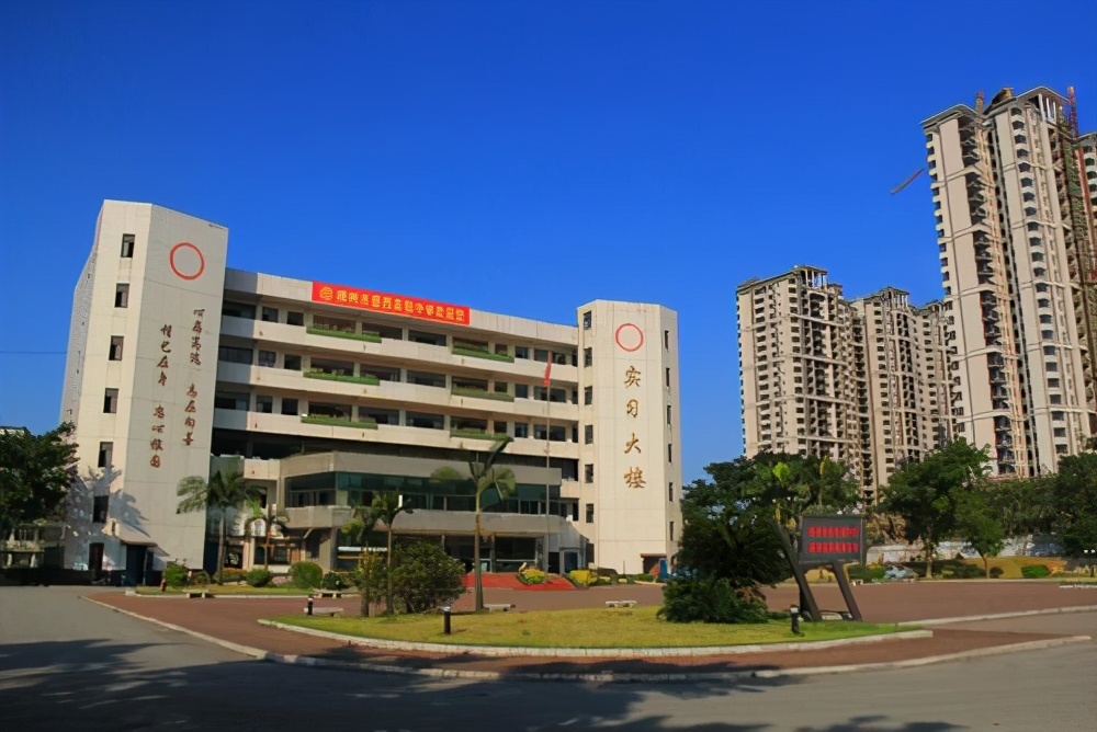 柳州市十大重点中学,广西柳州初中排名