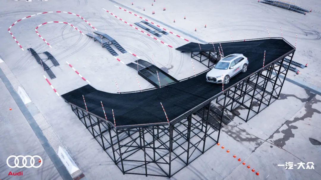 最新款奥迪rs5赛道试驾,奥迪rs5双门版赛道测试