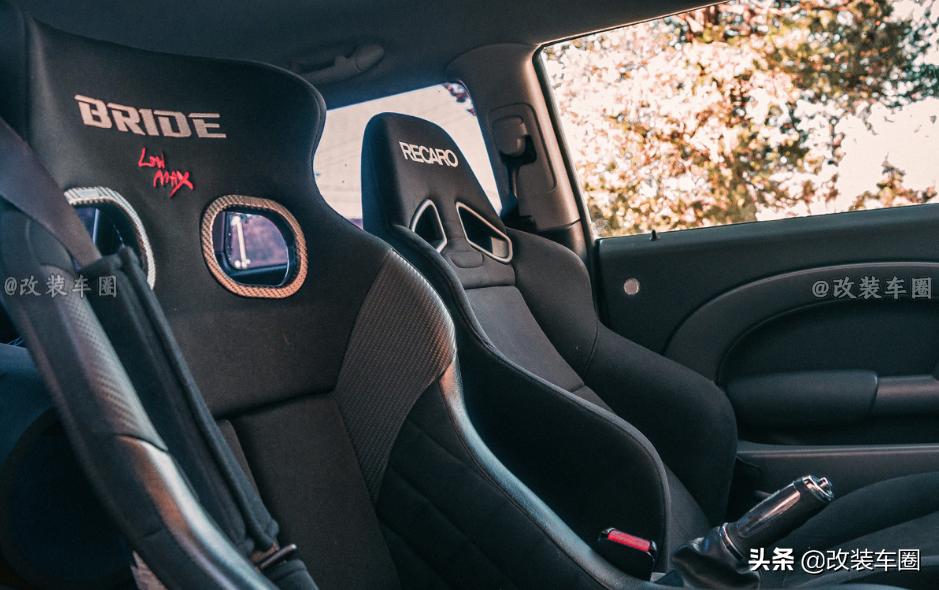 僧侣和尚也爱改装车,他不止有这辆改装mini还有一个家庭