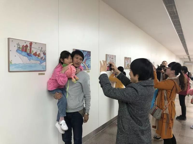 首届“国际医学杯”少儿绘画大赛颁奖典礼成功举办