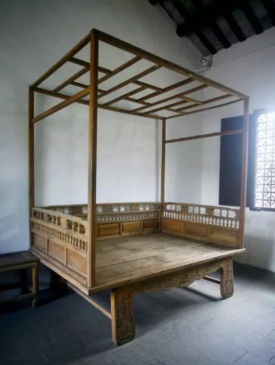 一张床买下来多少钱,一张床的价格800