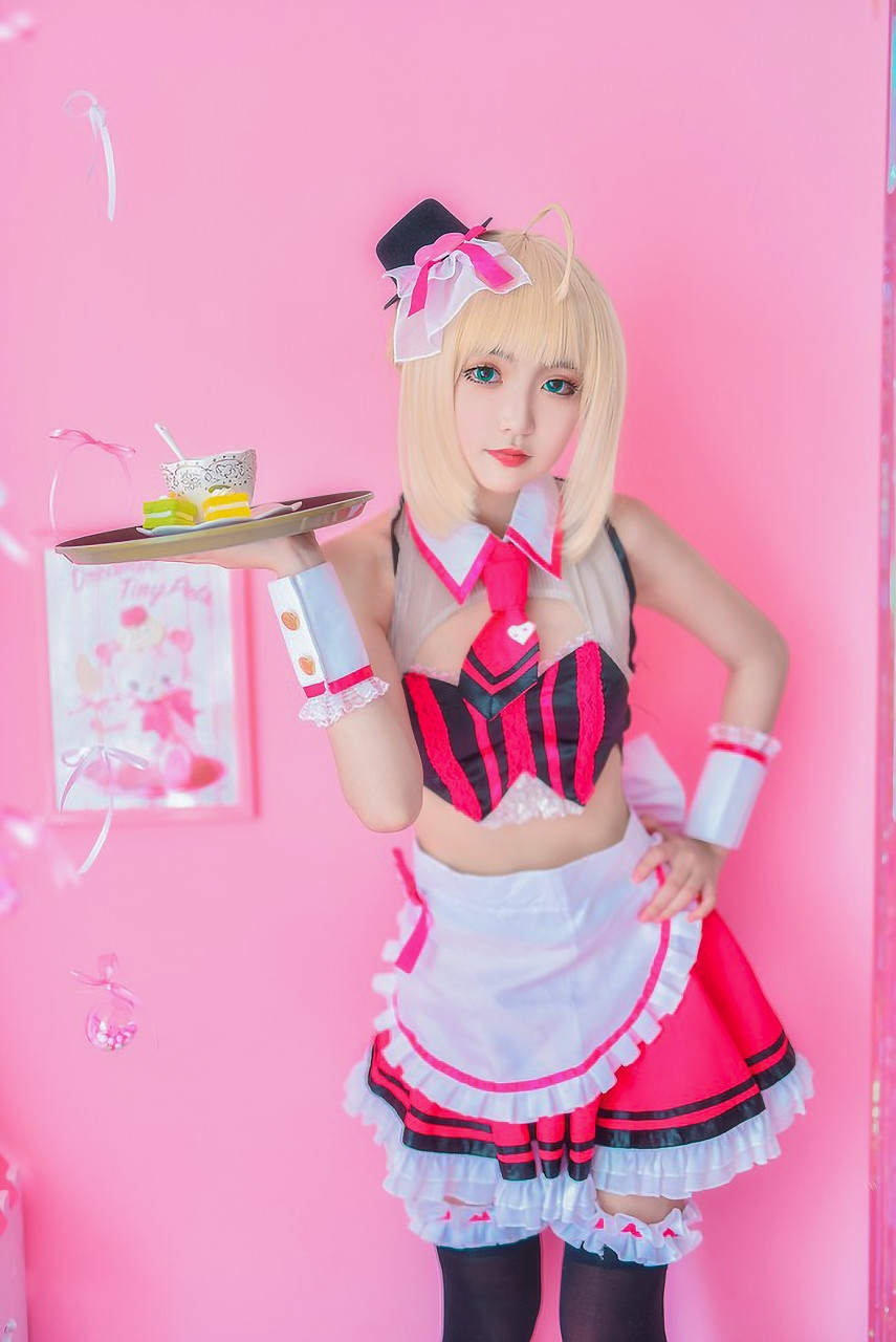 女仆装小考：为什么这种制服文化在日本特别流行？|张小玉