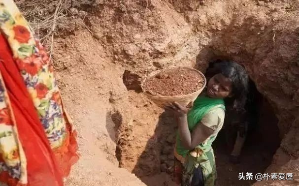 残酷真相：你包里的高光眼影，是无数4岁孩子拿命换的