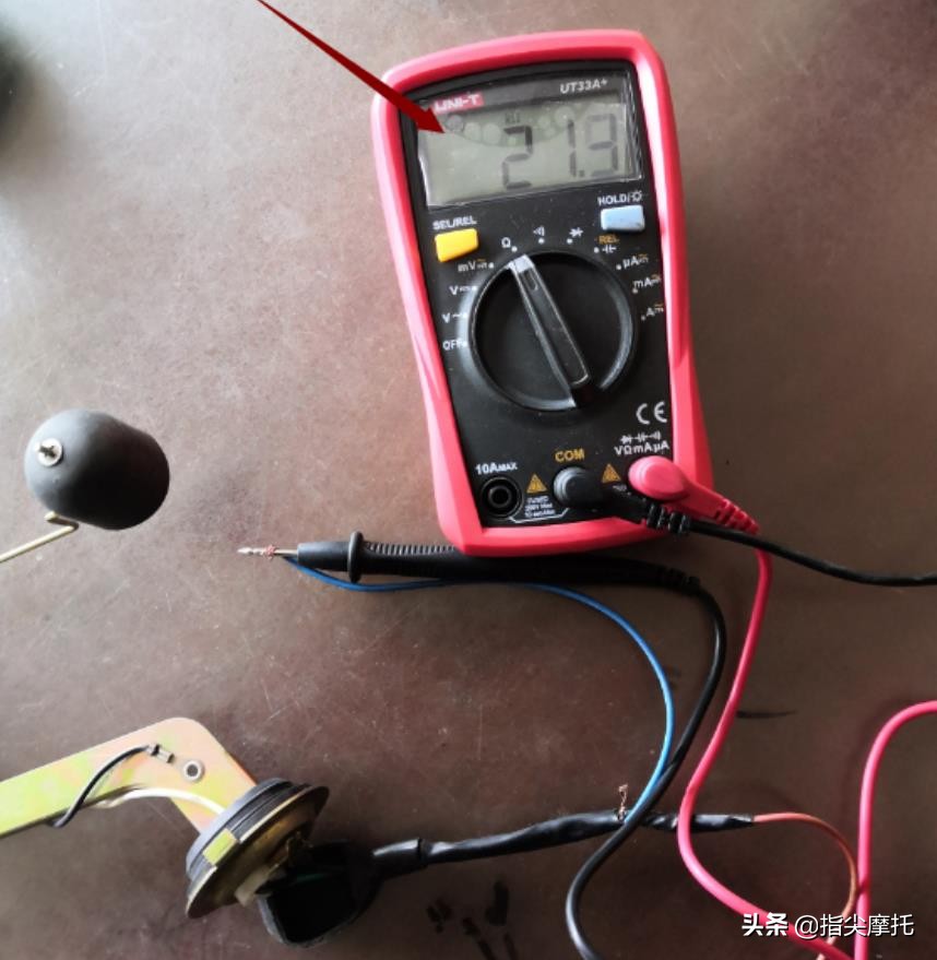 怎么区分摩托车迈速表和油量表,摩托车油量不准怎么调节