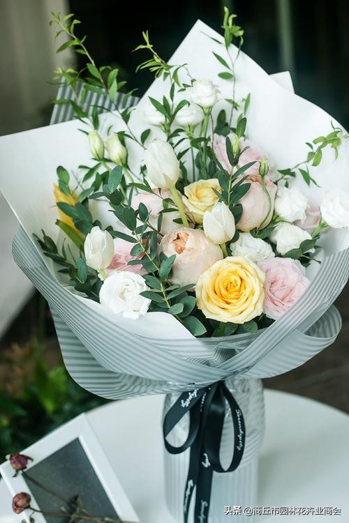 鲜花蔫了就要扔吗,鲜花蔫了需要太阳吗