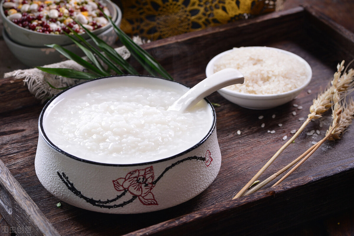 煮粥怎么煮才会有层次,煮粥的时候怎么不会溢出来