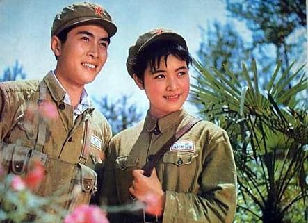 刘晓庆曾经历过4段婚姻,60岁刘晓庆与前夫相拥而泣