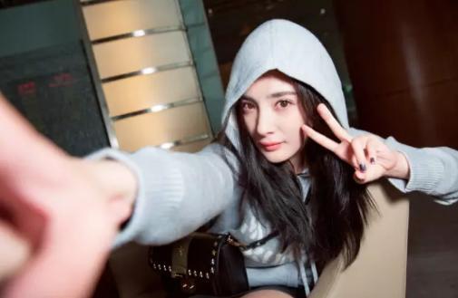 杨幂同款mk包是头层牛皮吗,杨幂mk必买的经典款