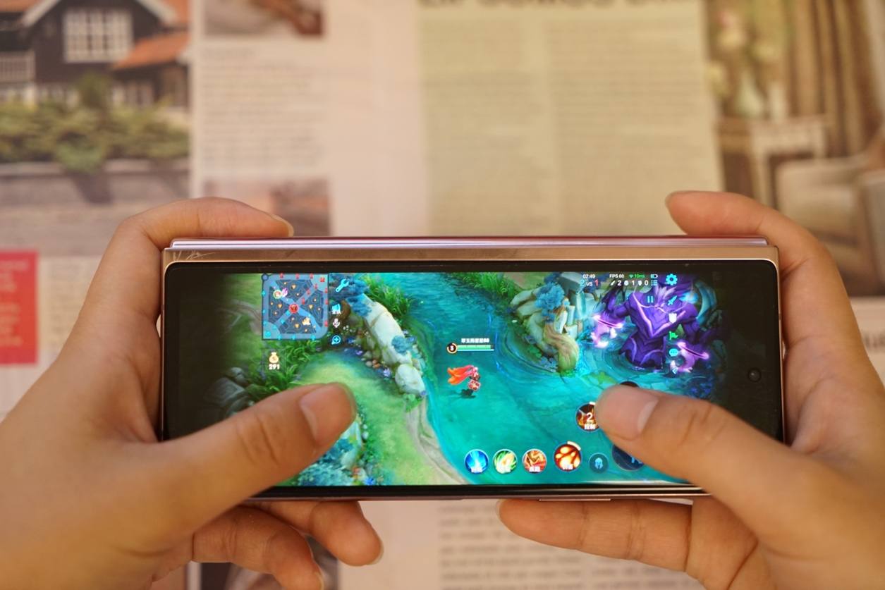 三星折叠屏手机zfold2怎么样,三星公布折叠屏手机galaxyfold2