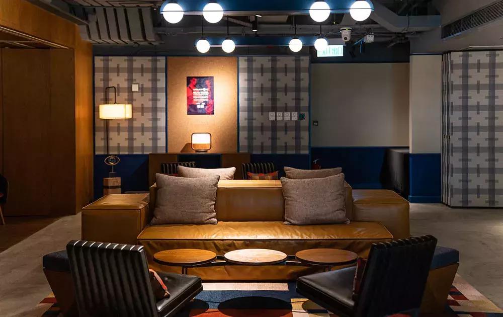 香港逸东酒店在哪个地铁口,香港逸东酒店夜景