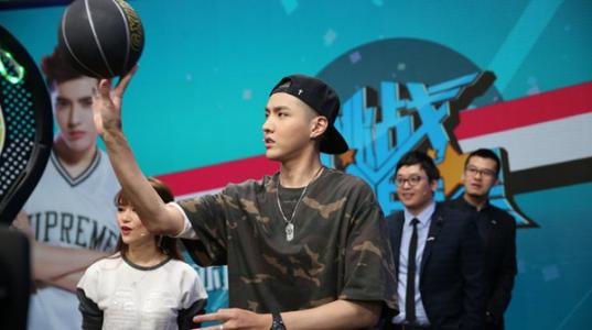 杨毅和苏群最新消息,苏群解说一次挣多少