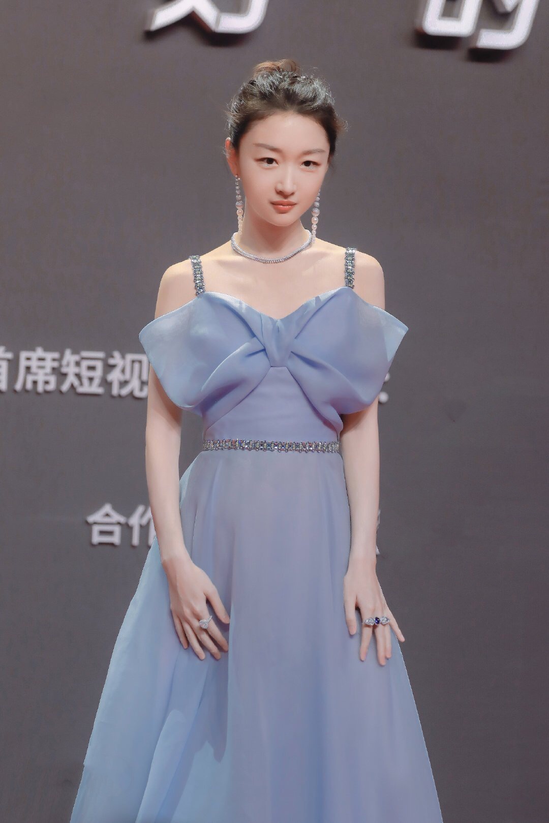 无胸女生身材怎么练,太瘦没胸怎么练