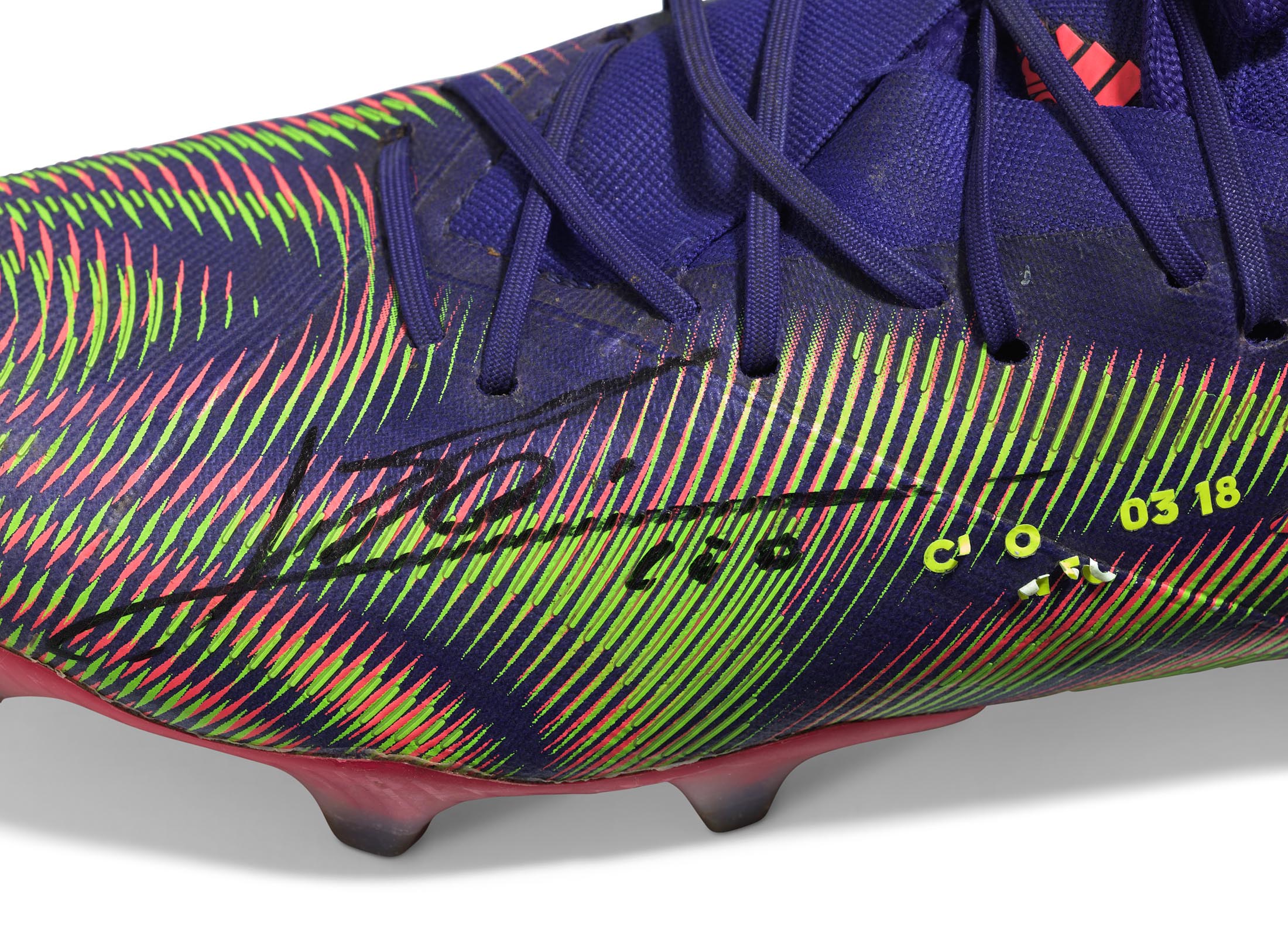 梅西的世界杯球鞋能卖多少钱,最近十年梅西球鞋