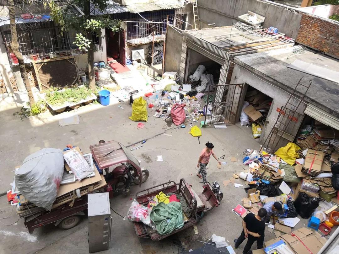 致富经垃圾堆里的商机,垃圾堆里亿万富翁