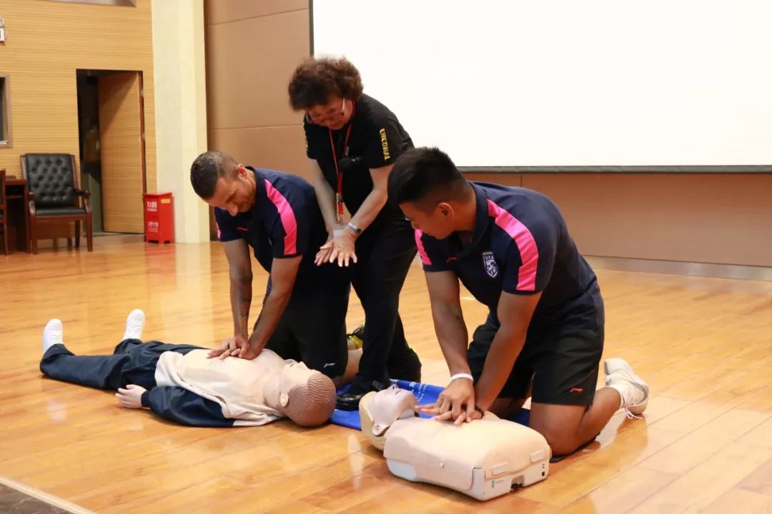 鍏充簬瓒崇悆涓殑鍙嶅叴濂嬪墏,瓒崇悆鍙嶅叴濂嬪墏