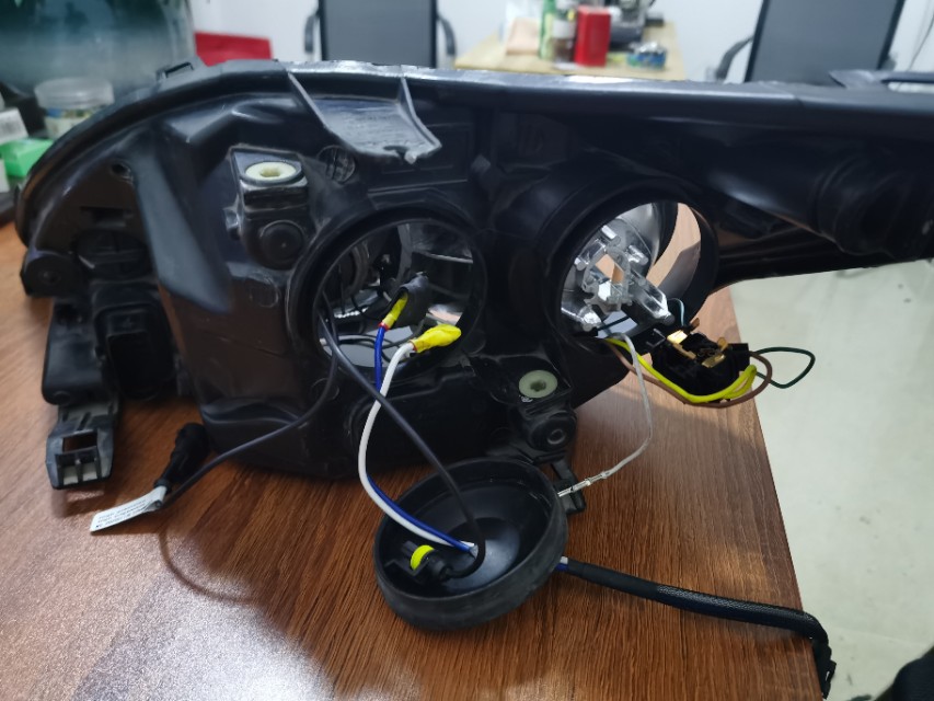 专业讲解原车led透镜大灯升级方法,卤素灯改氙气大灯方法