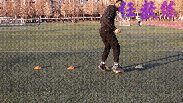 足球绕杆中考标准动作视频示范,体育中考足球绕杆周训练计划