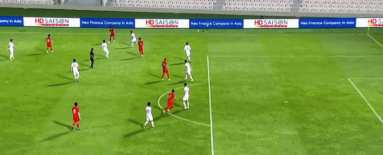 国足2球领先被追平,国足2-1逆转泰国武磊过人