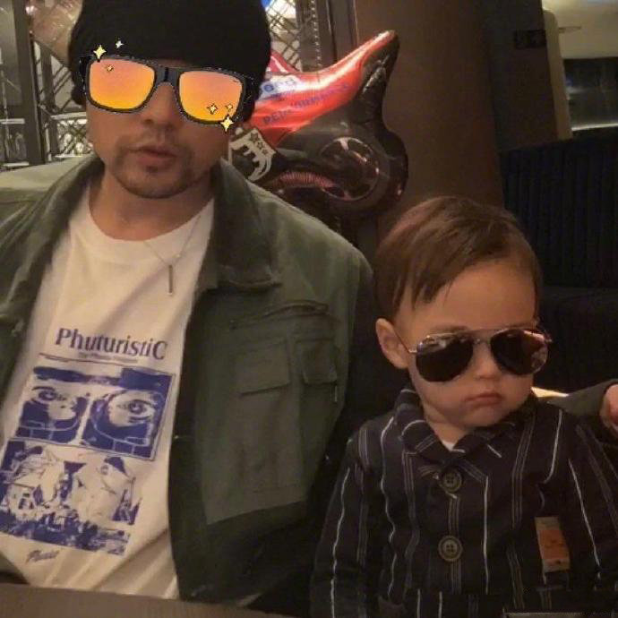 昆凌晒短发造型好酷炫,昆凌剪短发少女感十足