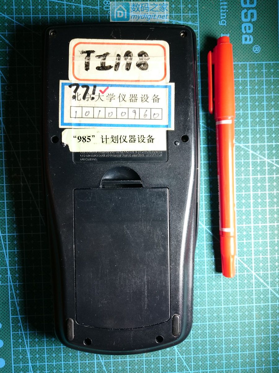 技术大佬秀操作！德州仪器TI-89图形计算器拆机维修及CPU超频