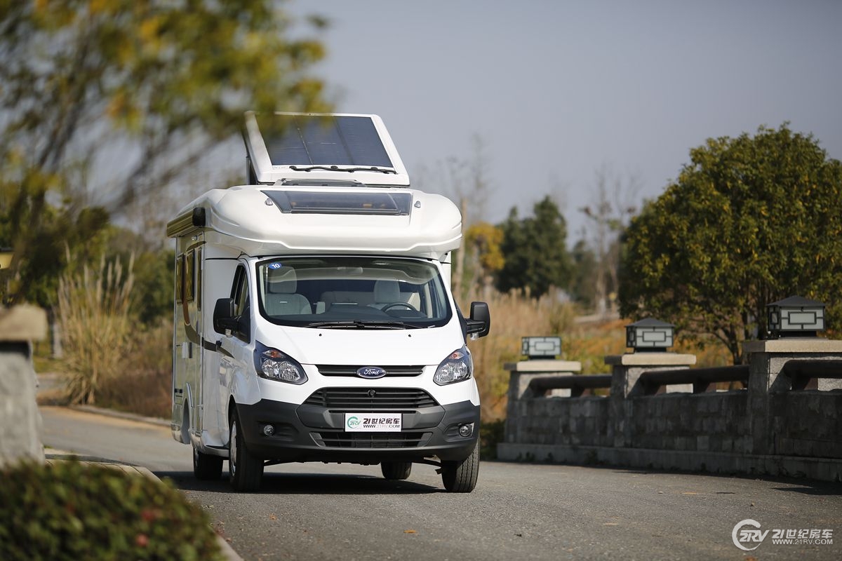 c型房车平头车,适合改房车的轻客底盘