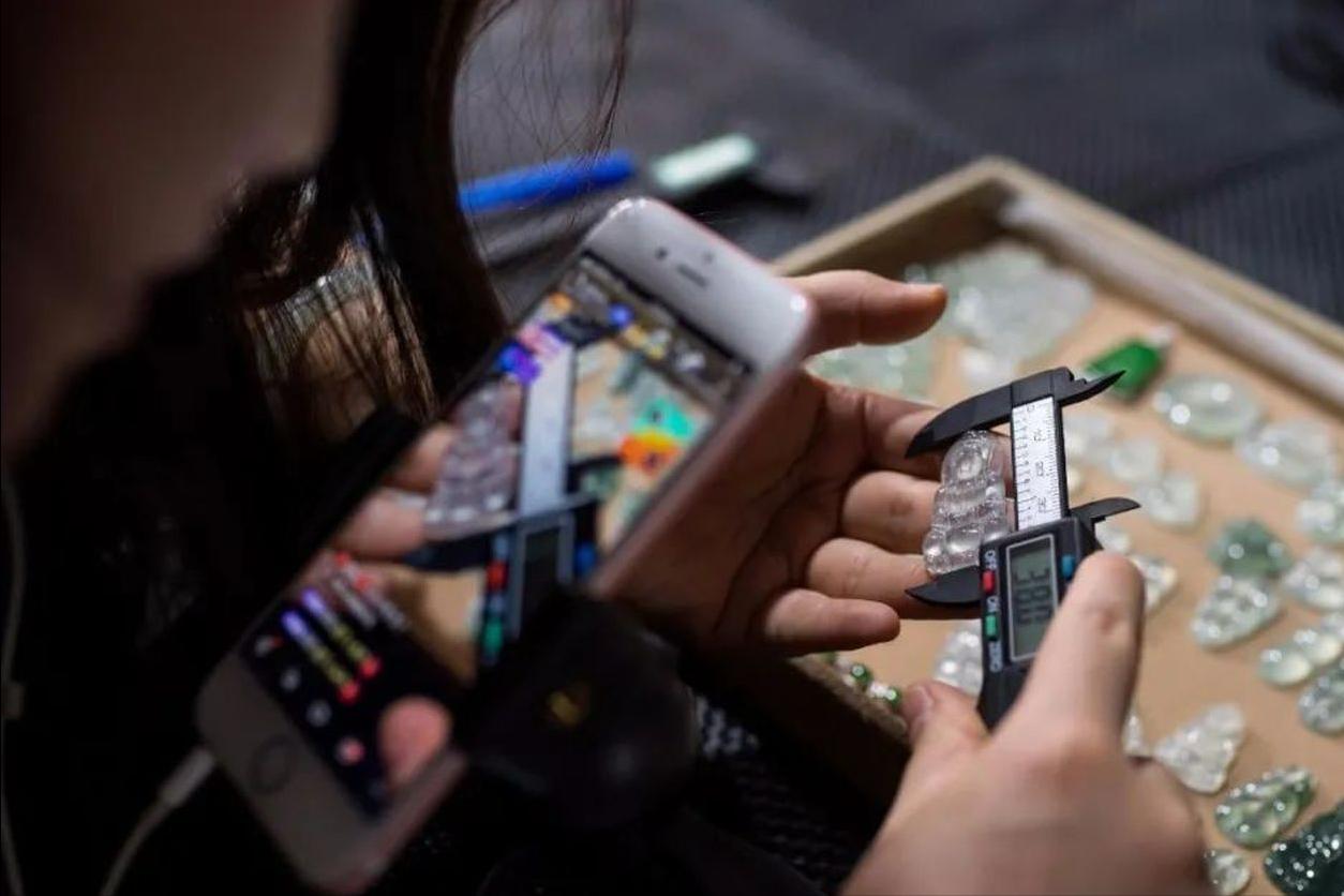 直播间主播骗人怎么办,玉石直播间骗术内幕真相