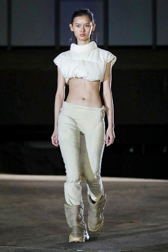 2020巴黎时装周yeezy (yeezy巴黎服装周)