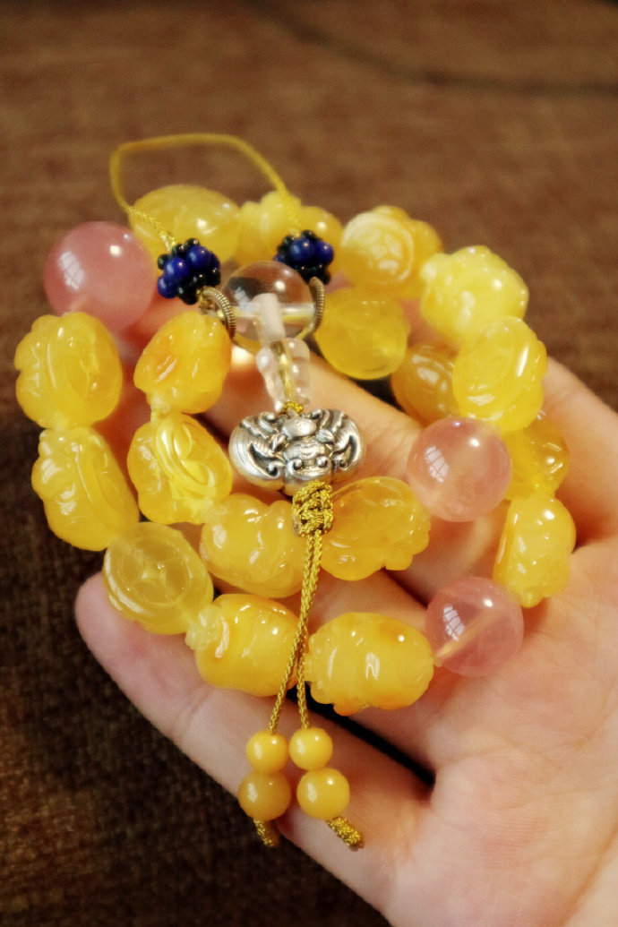 蜜蜡怕汗吗最怕什么,蜜蜡首饰十大克星