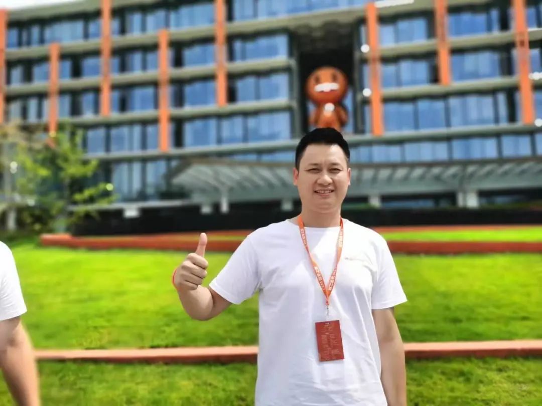 亏1000件后,十几块包邮的长裤,每天卖出一万多件