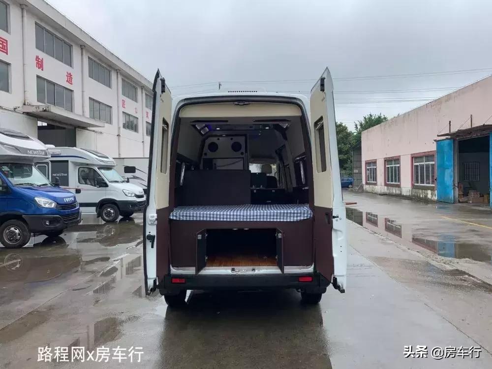 房车大全20-30万的c型房车限量版,房车价格30万元空间大全新自动挡