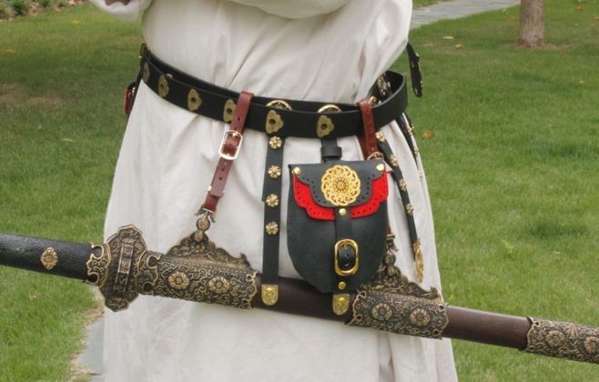 腰带：腰间的花样，心有千千结，腰系结千千