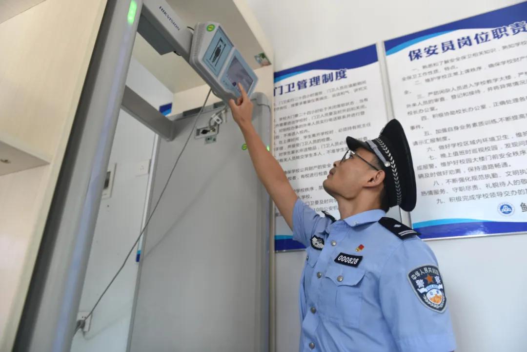 为人民办实事的警察高光时刻,民警为群众办实事典型经验材料