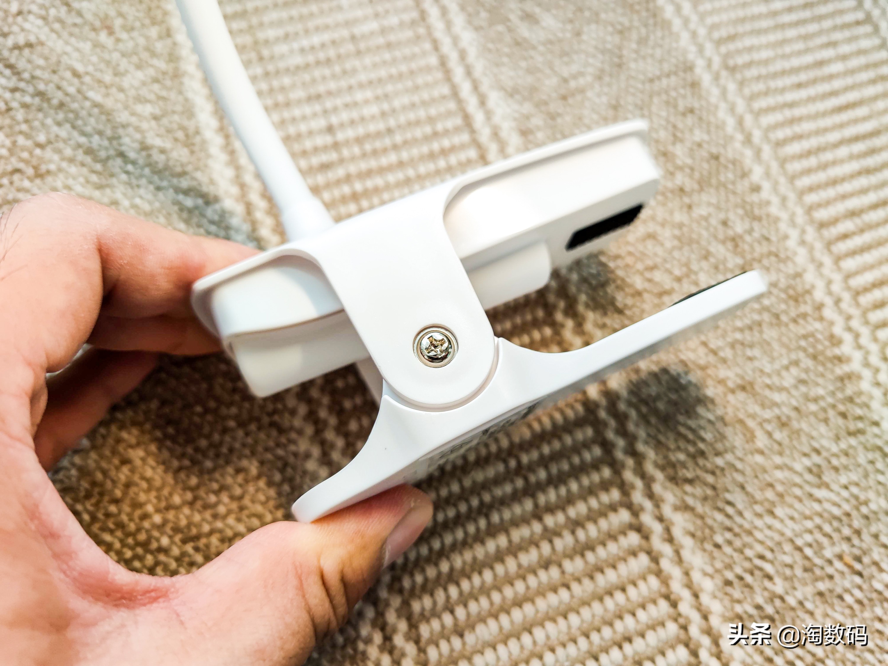 ￥9块9的德国LED充电台灯？105年欧司朗血统能否传承，开箱晒个单