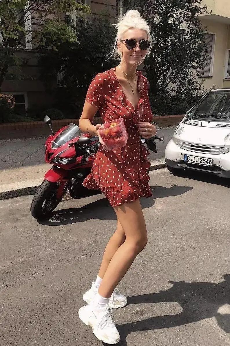 别再露脚踝了,今冬不流行露脚踝了露袜才更时髦