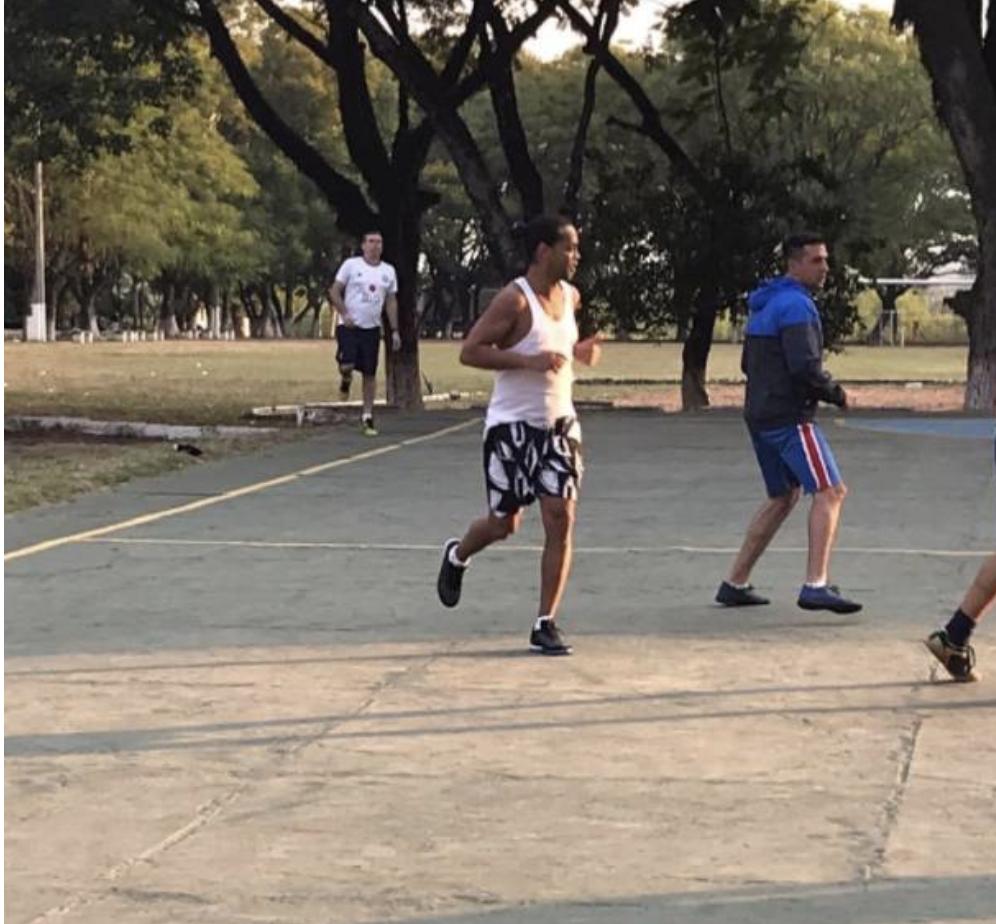 获赞罗囚王！小罗拿下监狱足球赛冠军，奖品是一头活猪