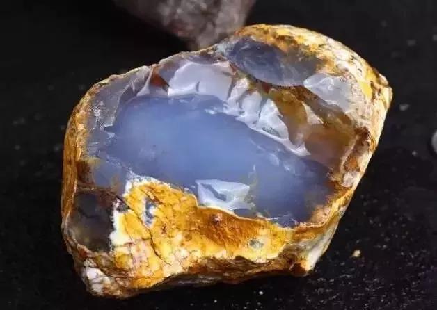 玩玉人的五个特征,玩玉之人最深度解析