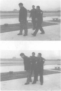 警用防暴棍对战短刀,警用棍式防暴器