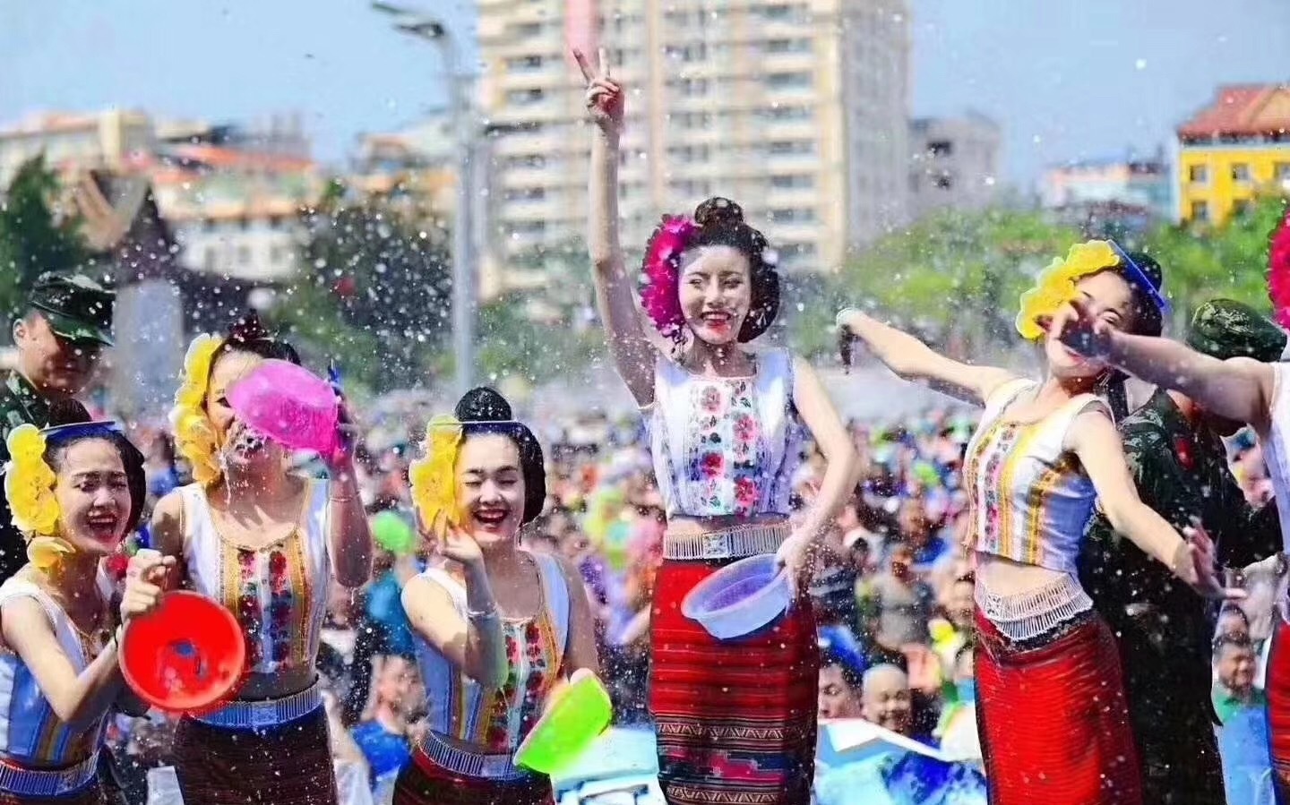 版纳泼水节安排时间表,版纳泼水节的正确打开方式