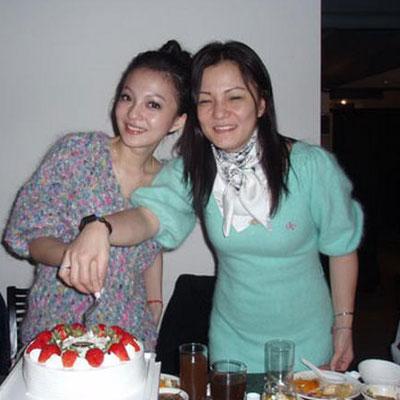 张若昀撤回对父亲张健的起诉,张若昀父亲又被曝强制执行信息