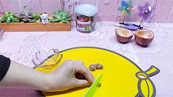 凉粉百香果果冻,百香果话梅凉粉做法