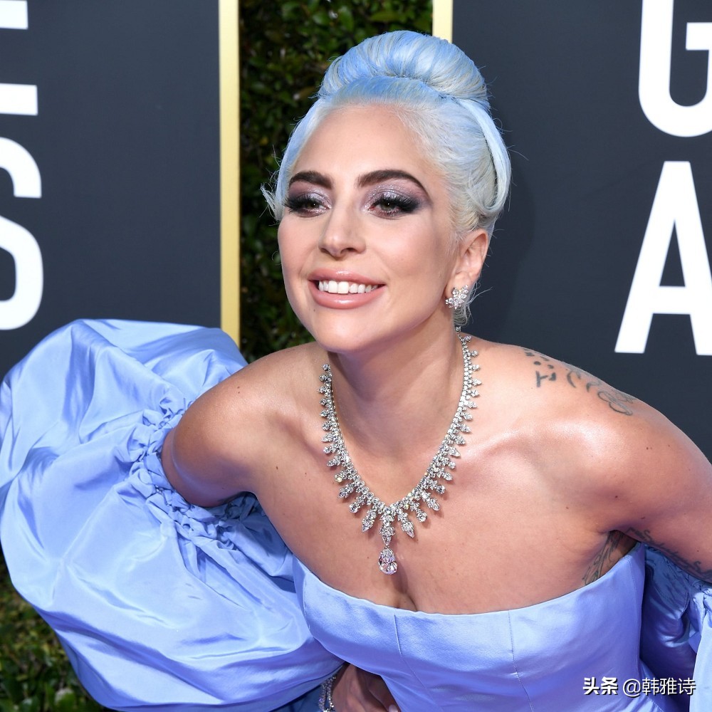 ladygaga戴的黄钻,ladygaga19年奥斯卡佩戴的珠宝