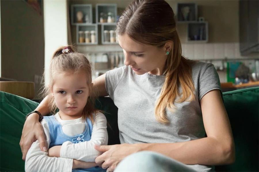 家里有个喷火娃,家里有火娃