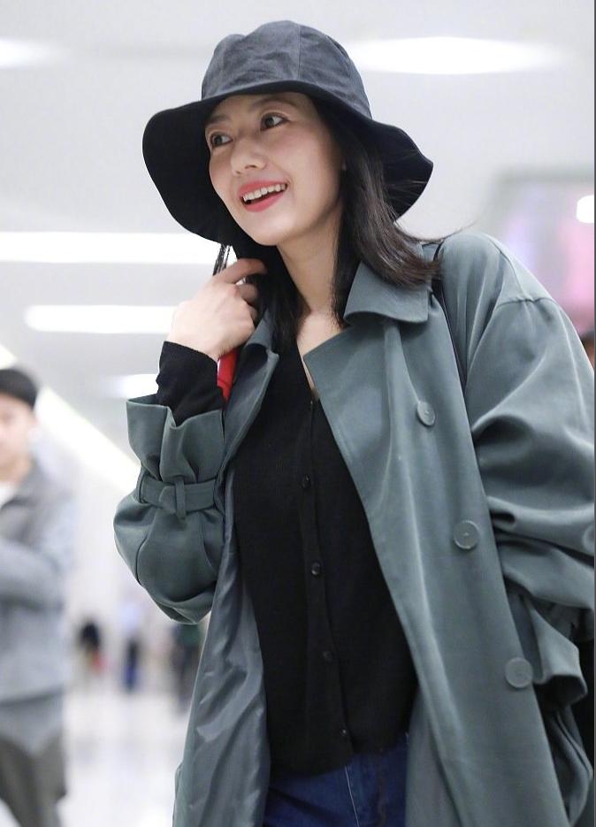 40岁高圆圆休闲穿搭,孙俪高圆圆练瑜伽