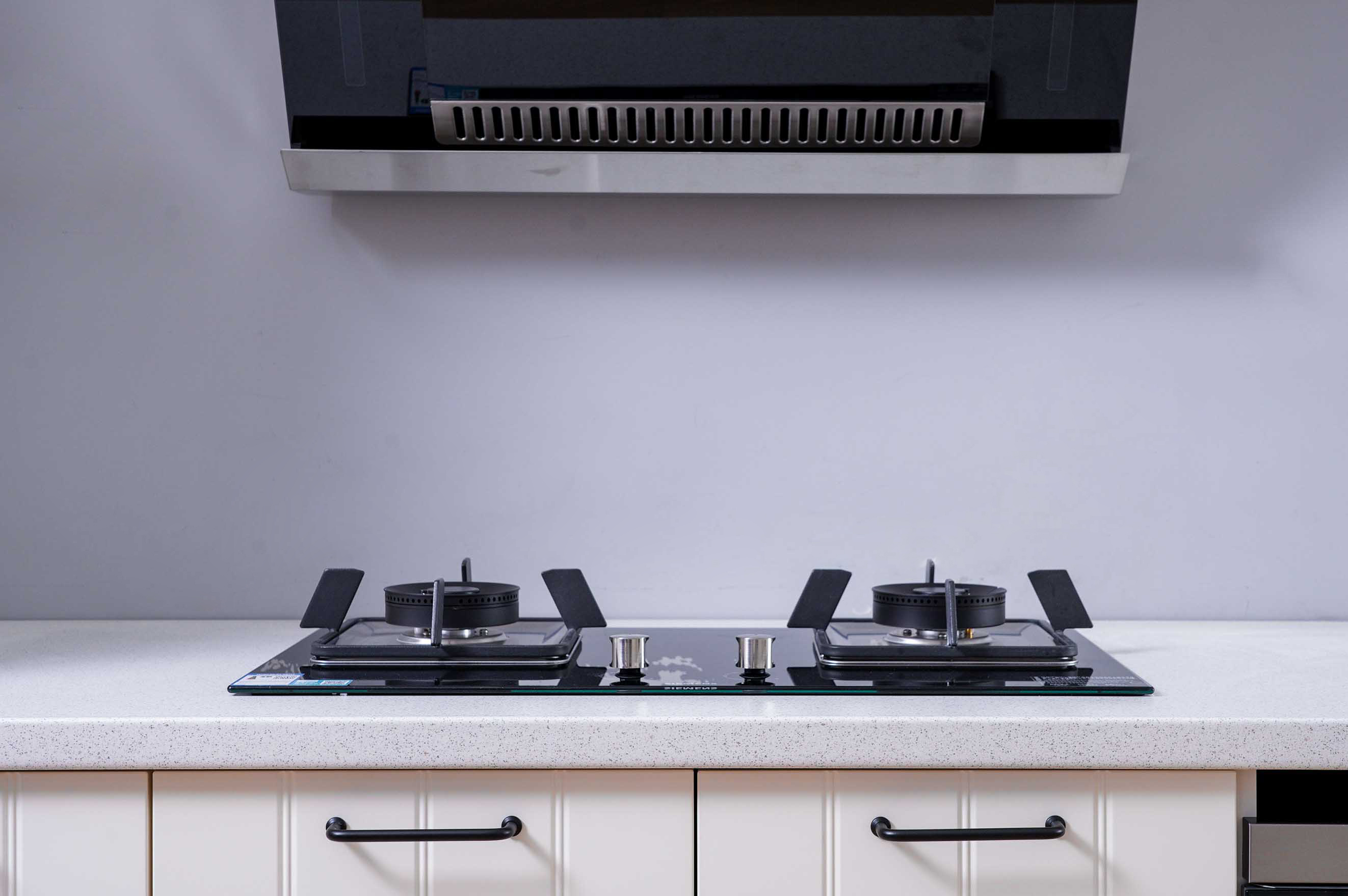 轻松安享美味盛“焰”，西门子嵌入式燃气灶测评