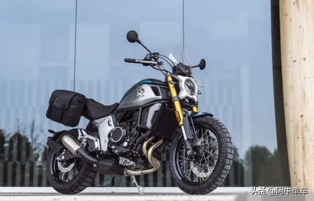 春风700clx复古版图片,春风clx700改复古圆灯