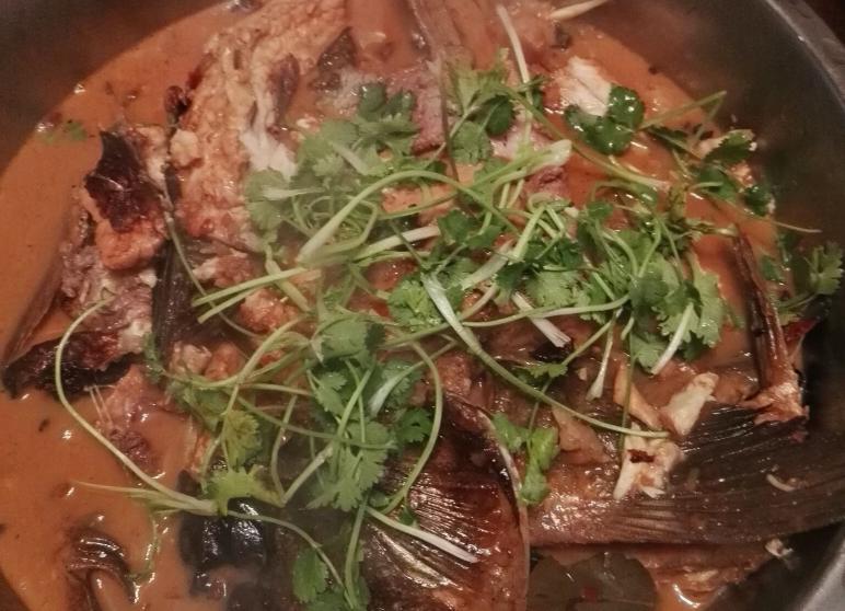 炖鱼放什么料去腥味,白开水炖鱼怎么去腥