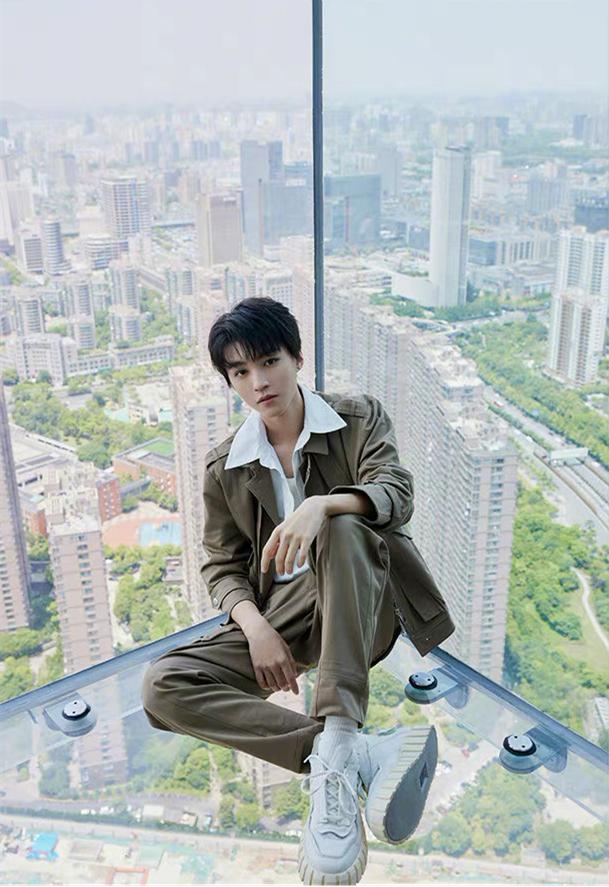 微胖的男生怎么穿可以显瘦,微胖的男生这样穿显瘦