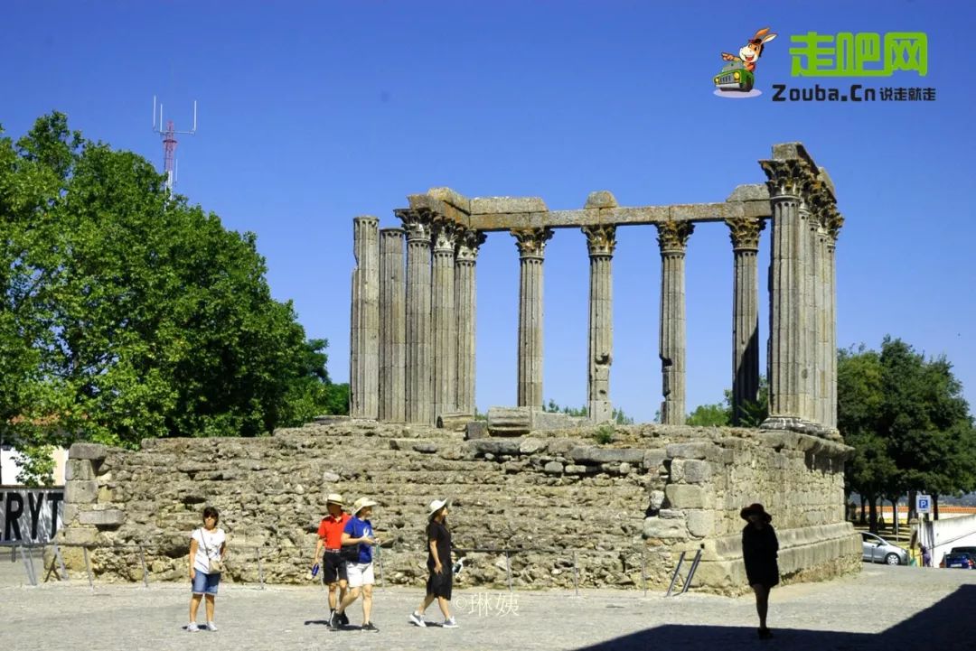 女教师3年游20国,六十岁的女人一个人穷游中国