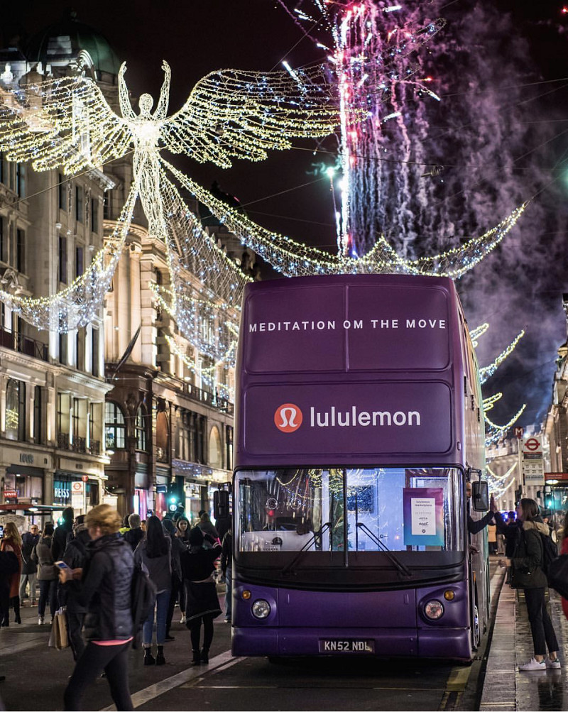 让耐克焦虑的lululemon，是如何靠一条瑜伽裤逆袭的？